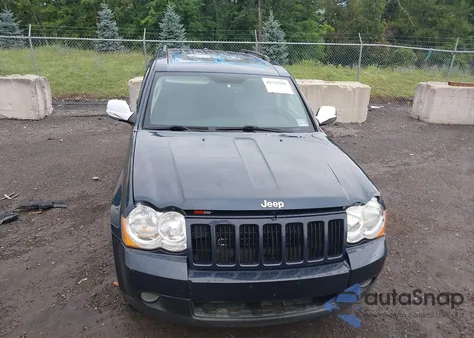 2010 Jeep Grand Cherokee Laredo z USA, uszkodzony, nr VIN 1J4PR4GK8AC116494